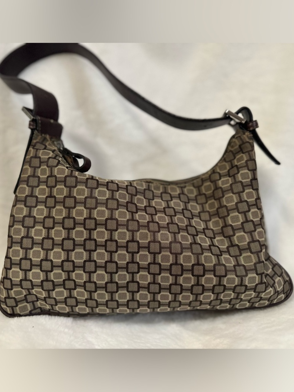 Geometric Pattern Shoulder Bag